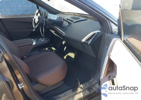 2024 BMW Ix xDrive50 z USA, uszkodzony, nr VIN WB523CF08RCR62983